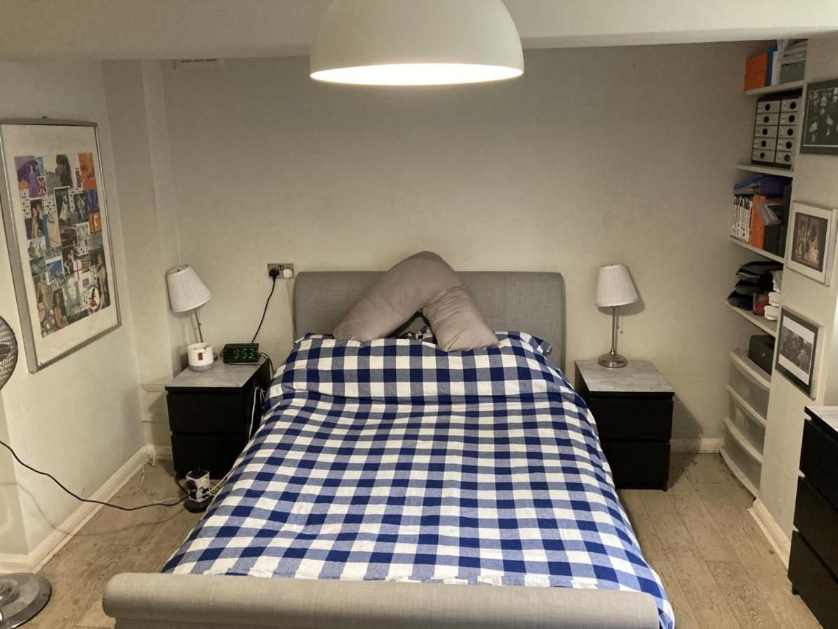 Apartament Stunning Ground Floor Garden - Entire Apartment, Centrally Located, With Free Off Road Parking By Flat & Wiffi, Beautifully Secluded, 3 Mins From Amenities