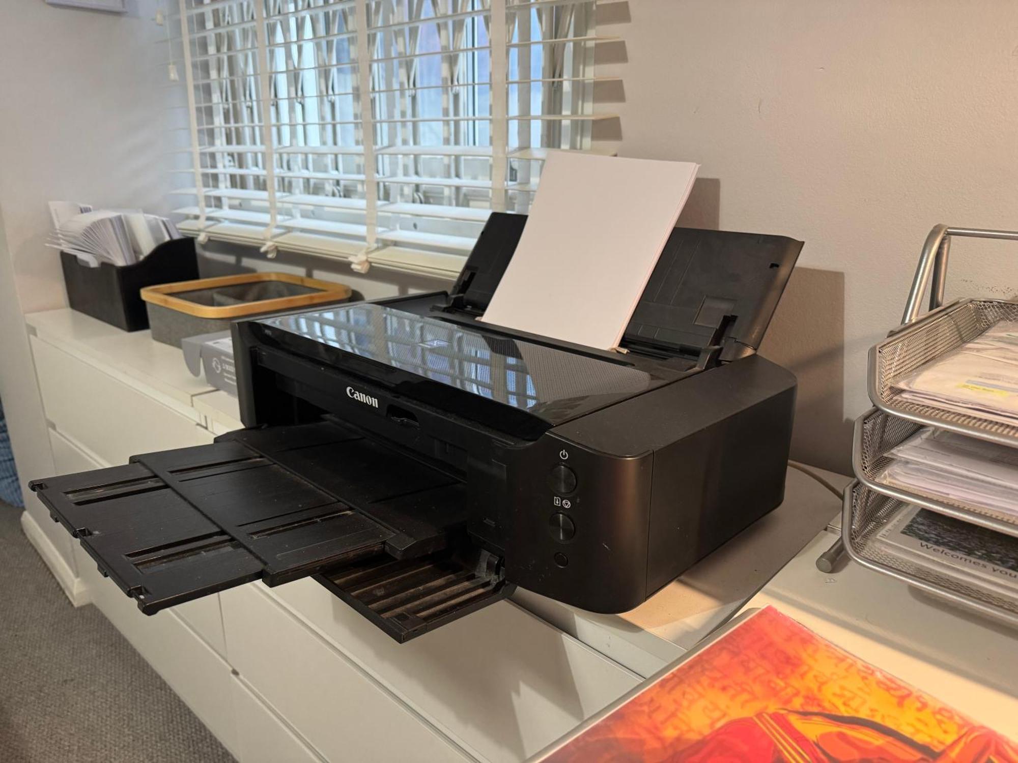 Stunning Ground Floor Garden - Entire Apartment, Centrally Located, With Free Off Road Parking By Flat & Wiffi, Beautifully Secluded, 3 Mins From Amenities Apartment London